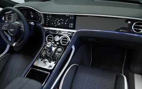 Bentley Continental GT, 2025 год, 44 000 000 рублей, 38 фотография