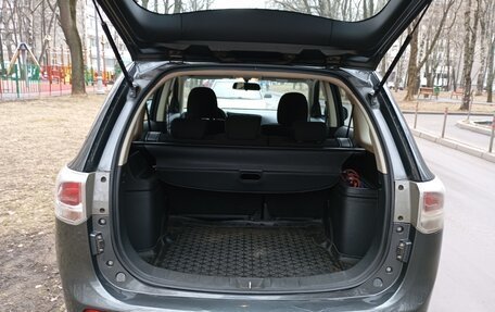 Mitsubishi Outlander III рестайлинг 3, 2014 год, 1 600 000 рублей, 7 фотография