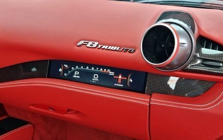 Ferrari F8, 2021 год, 24 385 000 рублей, 17 фотография
