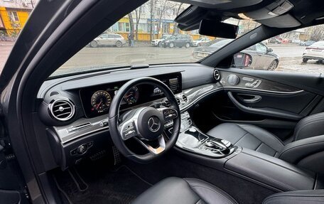 Mercedes-Benz E-Класс, 2019 год, 5 050 000 рублей, 1 фотография