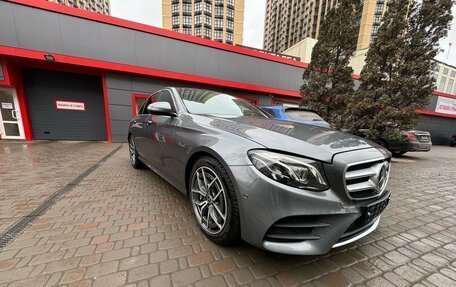 Mercedes-Benz E-Класс, 2019 год, 5 050 000 рублей, 6 фотография