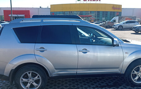 Mitsubishi Outlander III рестайлинг 3, 2007 год, 950 000 рублей, 3 фотография
