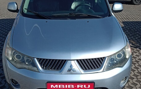 Mitsubishi Outlander III рестайлинг 3, 2007 год, 950 000 рублей, 2 фотография