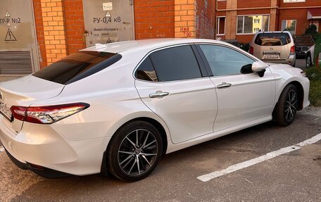 Toyota Camry, 2021 год, 3 960 000 рублей, 4 фотография