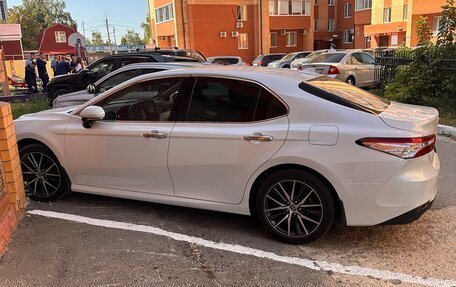 Toyota Camry, 2021 год, 3 960 000 рублей, 5 фотография