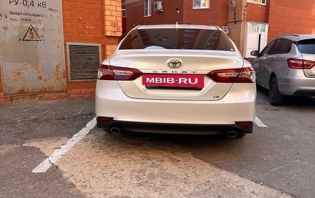 Toyota Camry, 2021 год, 3 960 000 рублей, 7 фотография