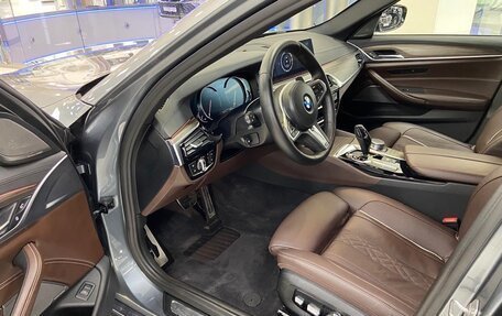BMW 5 серия, 2018 год, 4 050 000 рублей, 6 фотография