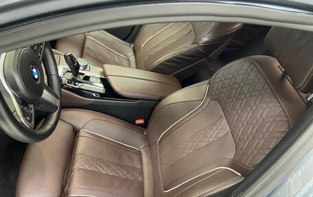 BMW 5 серия, 2018 год, 4 050 000 рублей, 15 фотография
