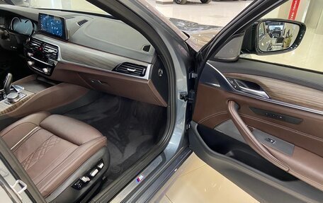 BMW 5 серия, 2018 год, 4 050 000 рублей, 16 фотография