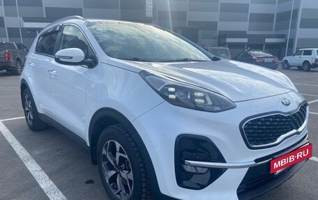 KIA Sportage IV рестайлинг, 2019 год, 2 370 000 рублей, 2 фотография
