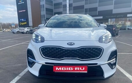 KIA Sportage IV рестайлинг, 2019 год, 2 370 000 рублей, 3 фотография