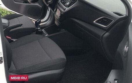 Hyundai Solaris II рестайлинг, 2017 год, 1 200 000 рублей, 8 фотография