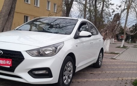Hyundai Solaris II рестайлинг, 2017 год, 1 200 000 рублей, 10 фотография