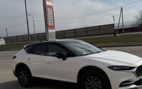 Mazda CX-4, 2022 год, 2 100 000 рублей, 4 фотография