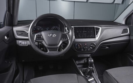 Hyundai Solaris II рестайлинг, 2017 год, 1 270 000 рублей, 6 фотография
