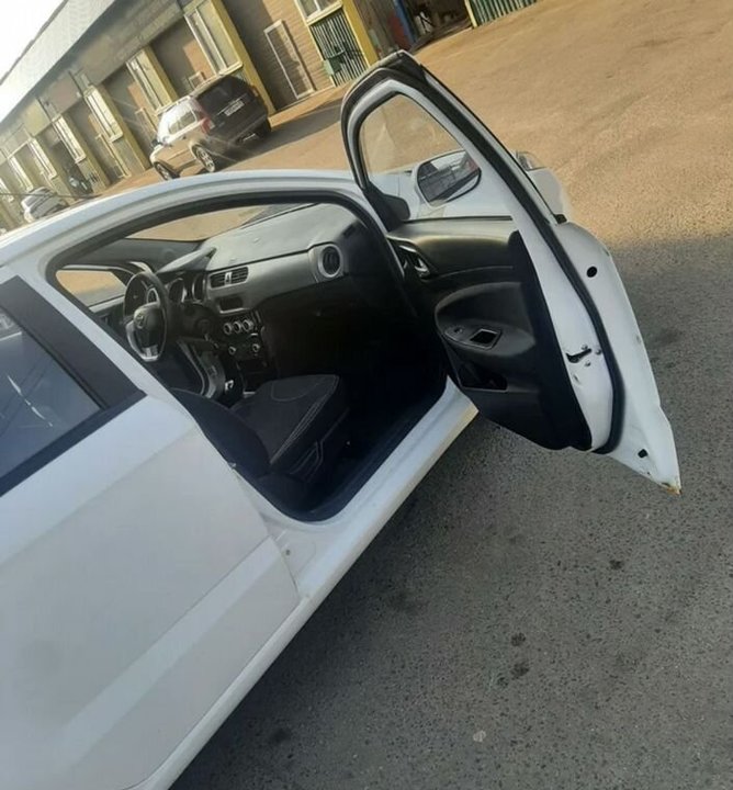 Brilliance H230, 2015 год, 590 000 рублей, 2 фотография