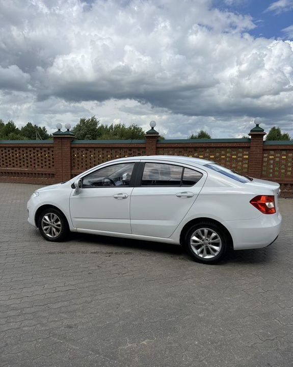 Brilliance H230, 2015 год, 590 000 рублей, 4 фотография