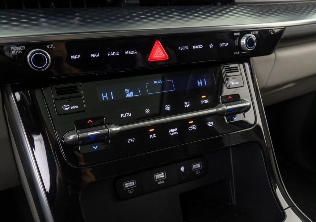 KIA Carnival, 2021 год, 4 257 000 рублей, 15 фотография
