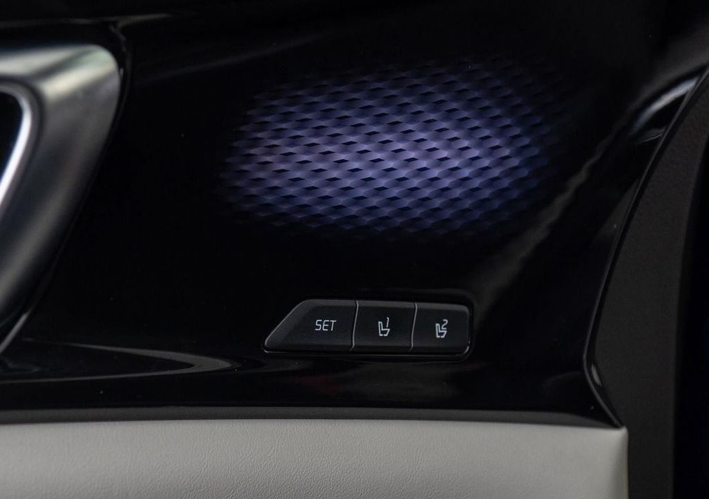 KIA Carnival, 2021 год, 4 257 000 рублей, 28 фотография
