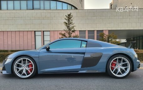 Audi R8, 2021 год, 12 890 275 рублей, 1 фотография