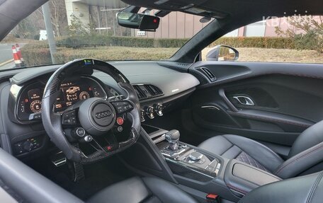 Audi R8, 2021 год, 12 890 275 рублей, 16 фотография