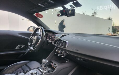 Audi R8, 2021 год, 12 890 275 рублей, 15 фотография