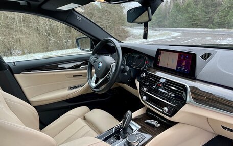 BMW 5 серия, 2018 год, 3 400 000 рублей, 2 фотография