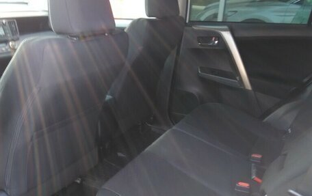 Toyota RAV4, 2018 год, 3 150 000 рублей, 8 фотография