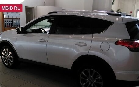 Toyota RAV4, 2018 год, 3 150 000 рублей, 9 фотография