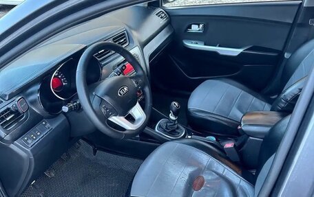 KIA Rio III рестайлинг, 2013 год, 750 000 рублей, 5 фотография