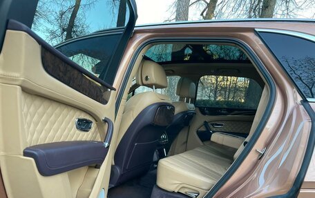 Bentley Bentayga I, 2016 год, 11 900 000 рублей, 7 фотография