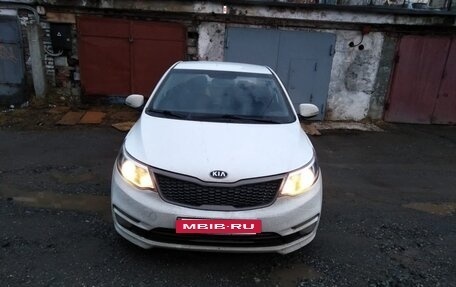 KIA Rio III рестайлинг, 2015 год, 990 000 рублей, 3 фотография