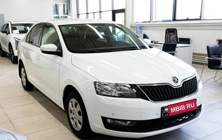 Skoda Rapid I, 2018 год, 1 380 000 рублей, 1 фотография