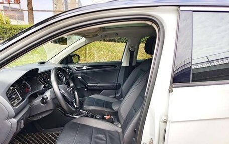 Volkswagen T-Roc I, 2021 год, 1 670 000 рублей, 6 фотография