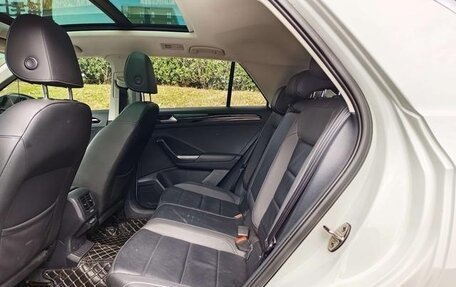 Volkswagen T-Roc I, 2021 год, 1 670 000 рублей, 8 фотография