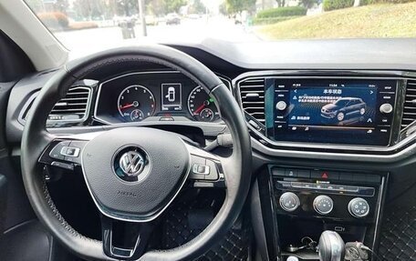 Volkswagen T-Roc I, 2021 год, 1 670 000 рублей, 9 фотография