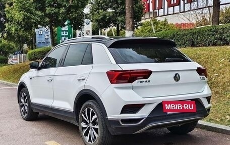 Volkswagen T-Roc I, 2021 год, 1 670 000 рублей, 4 фотография