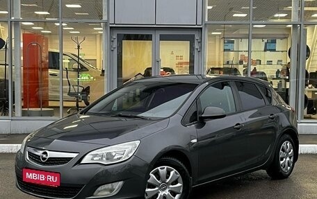 Opel Astra J, 2011 год, 730 000 рублей, 1 фотография