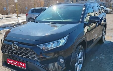 Toyota RAV4, 2019 год, 3 200 000 рублей, 1 фотография