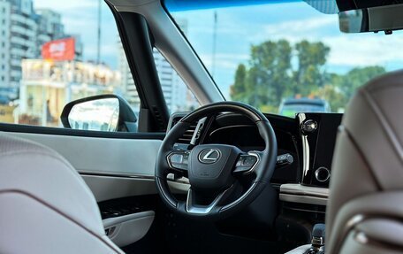 Lexus LM, 2024 год, 17 900 000 рублей, 2 фотография