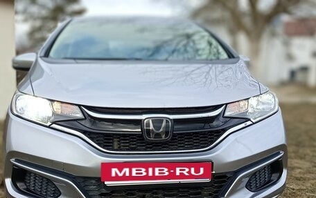 Honda Fit III, 2018 год, 1 300 000 рублей, 2 фотография