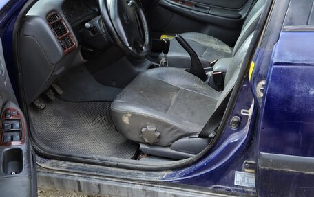 Toyota Avensis III рестайлинг, 1998 год, 186 000 рублей, 7 фотография