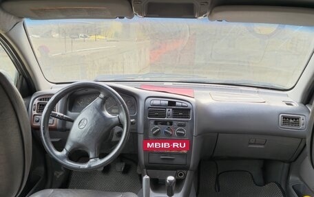Toyota Avensis III рестайлинг, 1998 год, 186 000 рублей, 8 фотография
