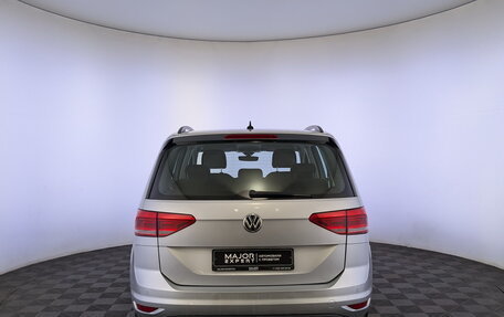 Volkswagen Touran III, 2016 год, 1 650 000 рублей, 6 фотография