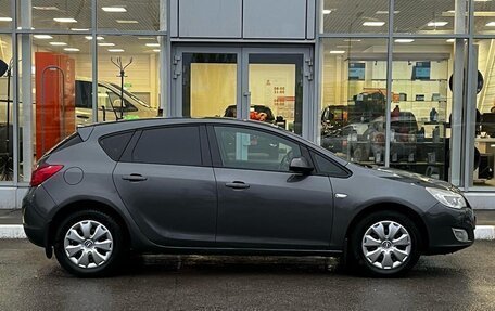 Opel Astra J, 2011 год, 730 000 рублей, 4 фотография