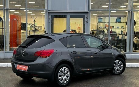 Opel Astra J, 2011 год, 730 000 рублей, 5 фотография