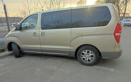 Hyundai H-1 II рестайлинг, 2008 год, 1 261 000 рублей, 1 фотография