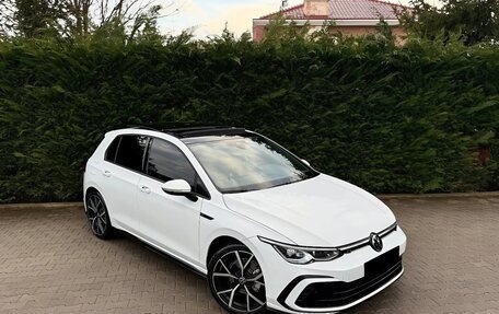 Volkswagen Golf VIII, 2021 год, 2 300 300 рублей, 1 фотография