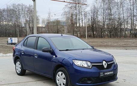 Renault Logan II, 2017 год, 850 000 рублей, 3 фотография