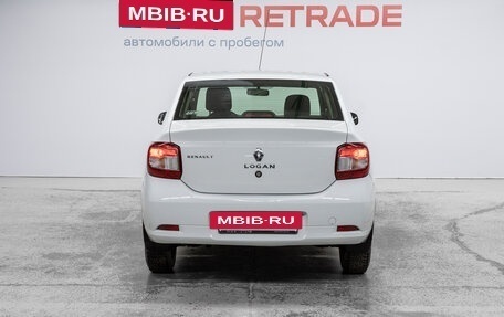 Renault Logan II, 2017 год, 745 000 рублей, 6 фотография